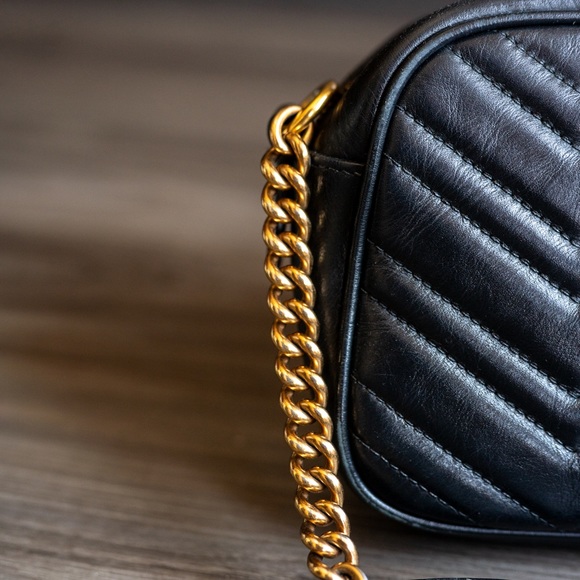 Gucci GG Marmont Small Shoulder Bag in Black - Picture 5 of 11